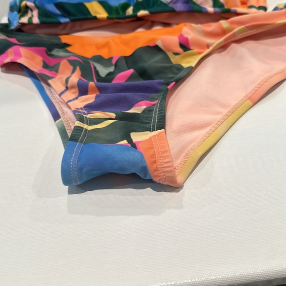 NWT Palisades Beach Club Multi Colored Bikinis with adjustable/removable straps. - Picture 3 of 6